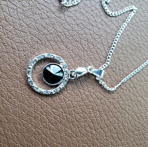 ❤️ Gorgeous Necklace Black & Silver - Picture 4 of 6